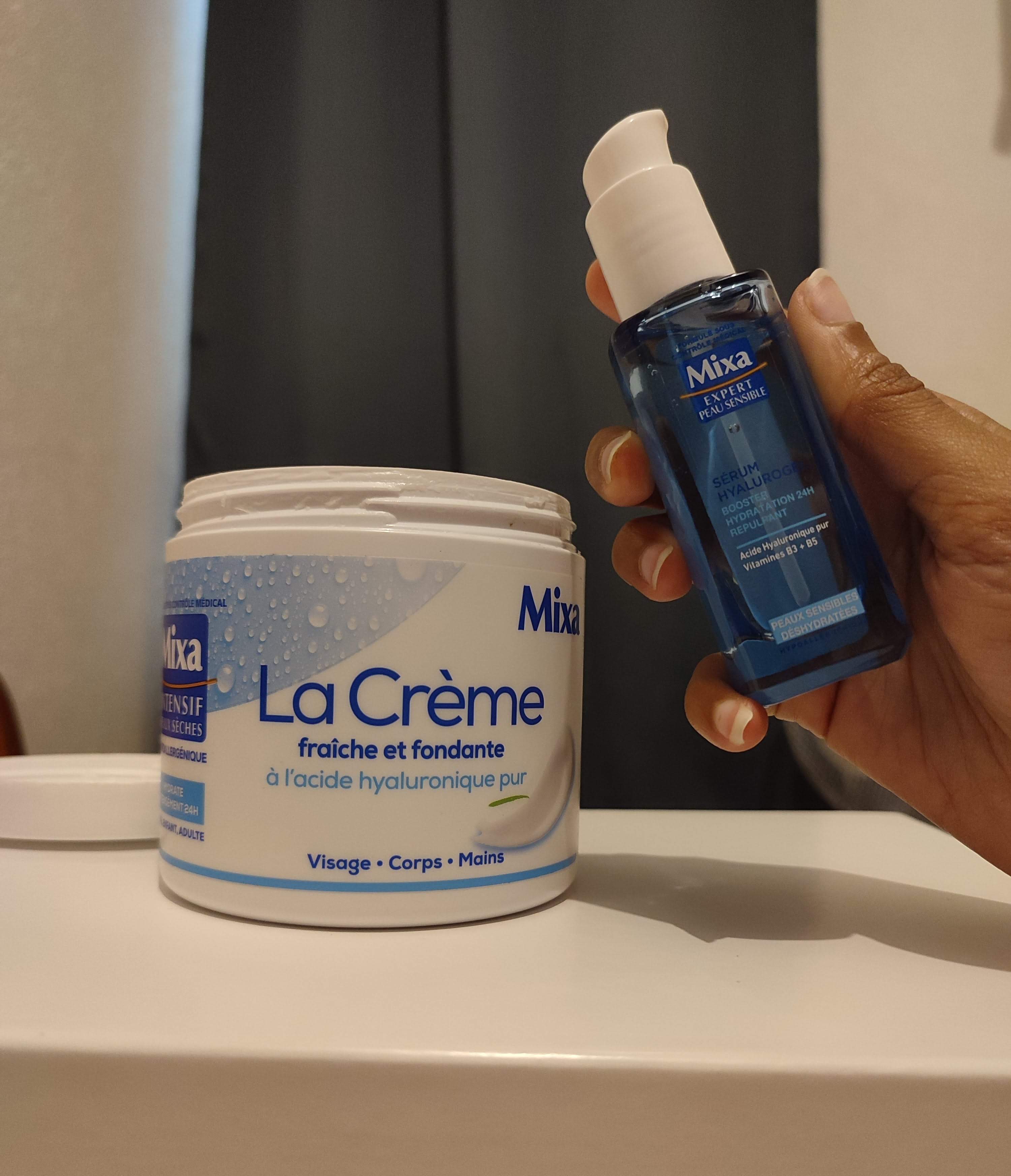 Hydratez votre peau avec la Crème fraîche et fondante de Mixa ainsi qu’avec le sérum Hyalurogel